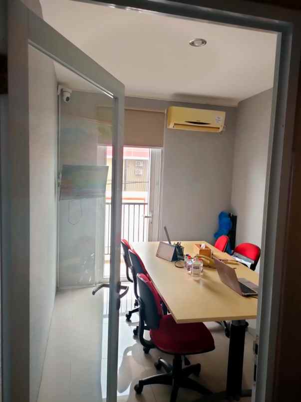 dijual gudang bizpoint loxembourge tangerang