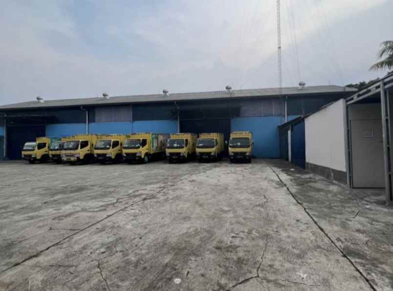 dijual gudang di jalan raya tapos kota depok strategis