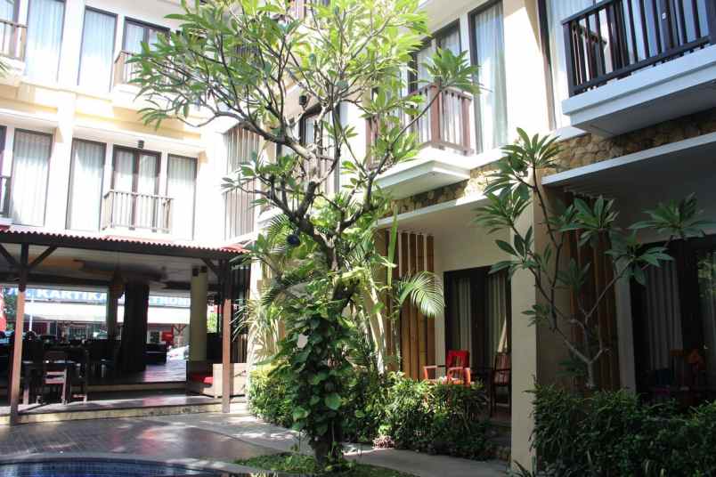 dijual hotel jl blambangan kuta kec
