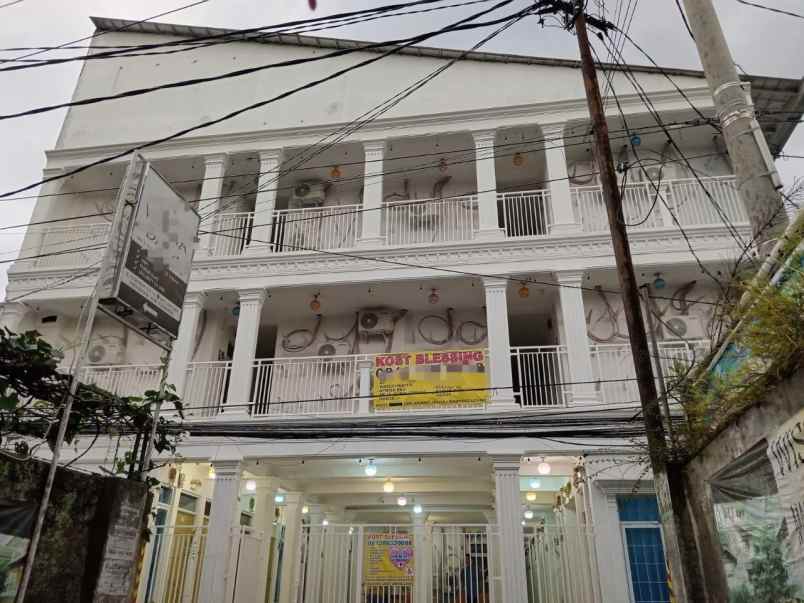 dijual kost caringin