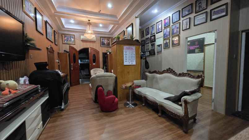 dijual kost jl anggrek kec palmerah