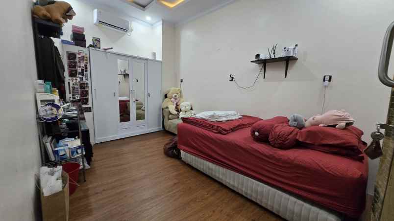 dijual kost jl anggrek kec palmerah