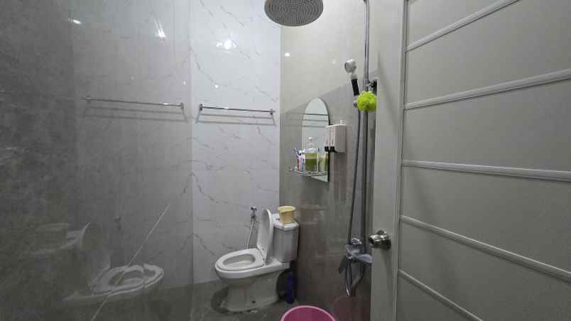 dijual kost jl anggrek kec palmerah