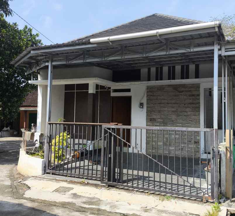 dijual kost kasihan