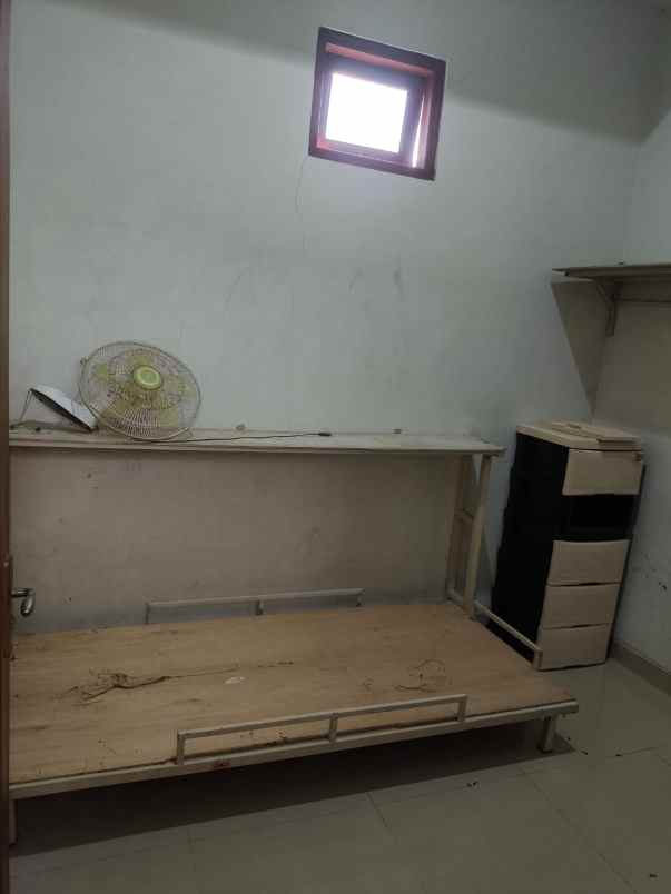 dijual kost kasihan