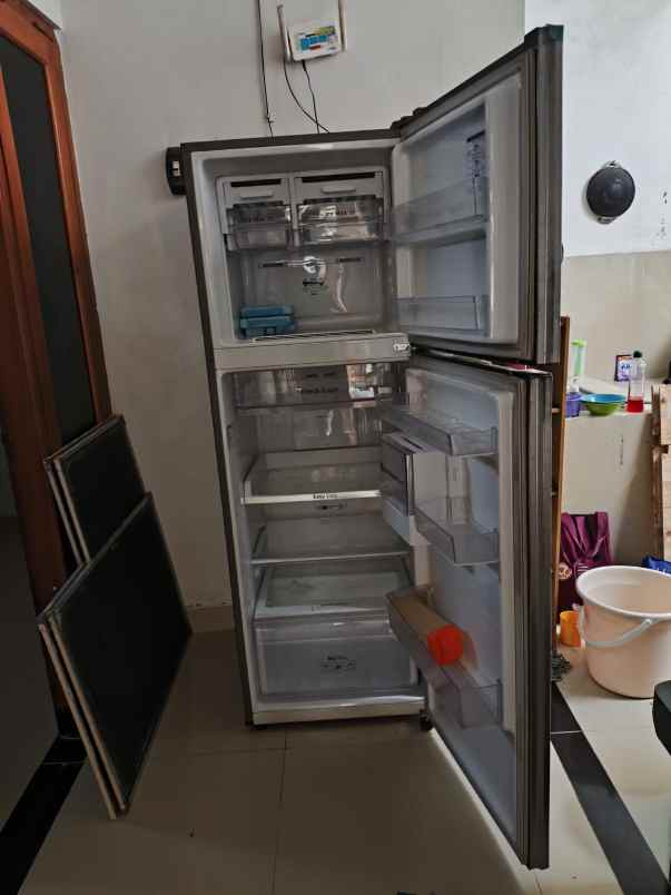 dijual kost kasihan