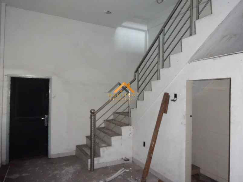 dijual ruko gudang kantor jalan krakatau medan
