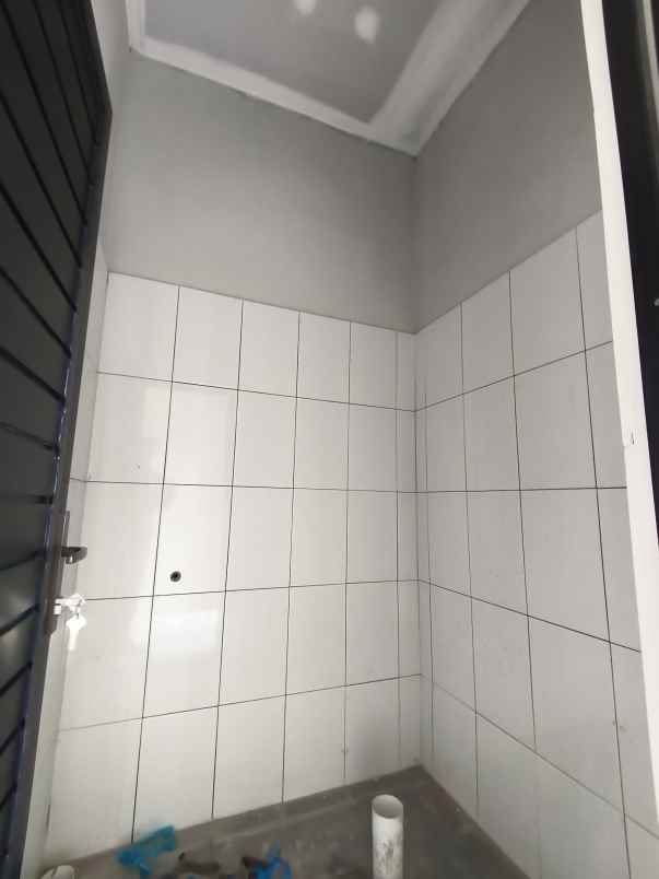 dijual ruko gudang kantor jalan raya citayam pondok