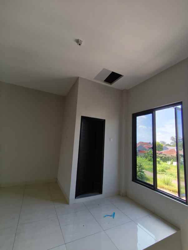 dijual ruko gudang kantor jalan raya citayam pondok