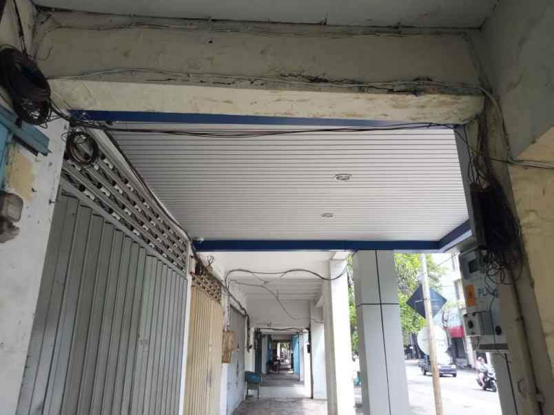 dijual ruko gudang kantor jalan raya manyar