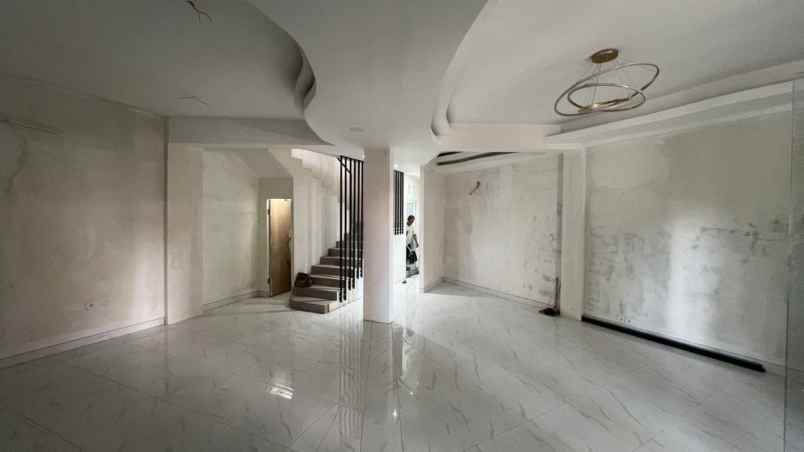 dijual ruko gudang kantor jalan wr supratman malang