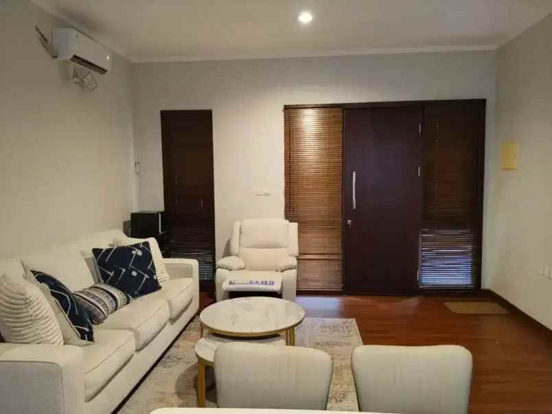 dijual ruko gudang kantor summarecon bekasi