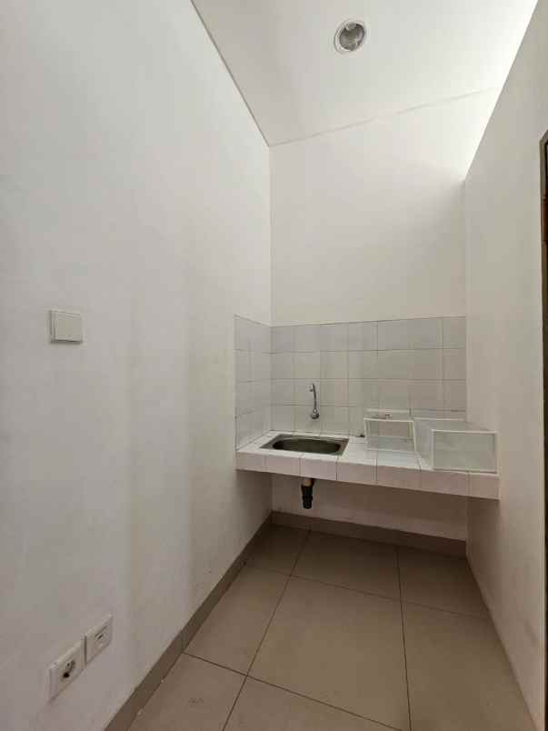 dijual ruko the savoy jakarta garden city siap pakai