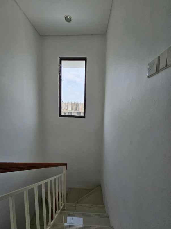 dijual ruko the savoy jakarta garden city siap pakai