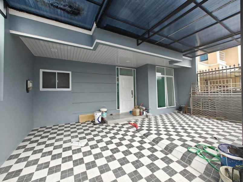 dijual rumah 2 lantai di modern land tangerang