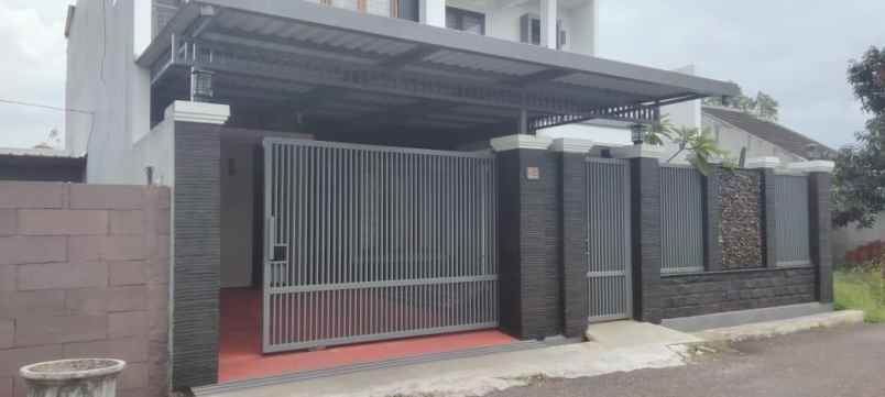 dijual rumah 2 lantai di sayap logam kota bandung