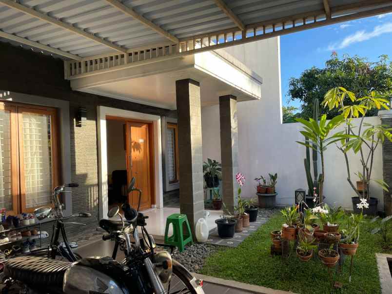 dijual rumah 2 lantai di sayap logam kota bandung