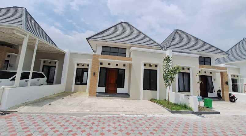 dijual rumah 500 meter jl jogja solo