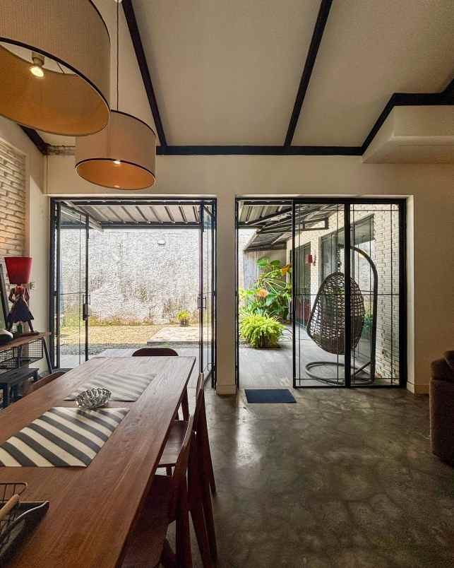 dijual rumah andara depok