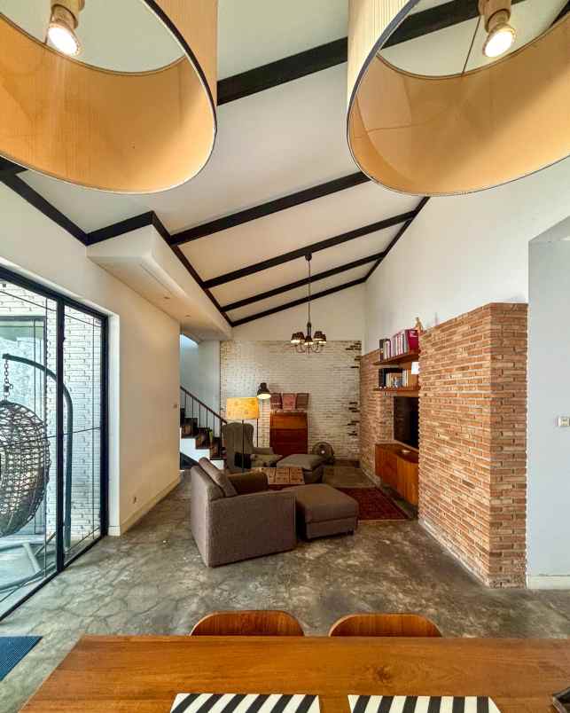 dijual rumah andara depok