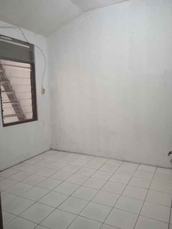 dijual rumah antapani
