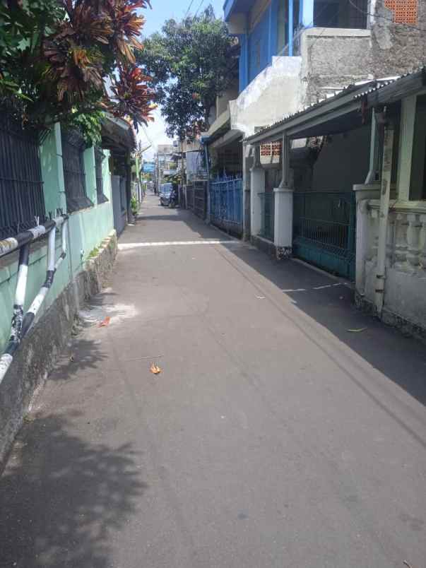 dijual rumah antapani