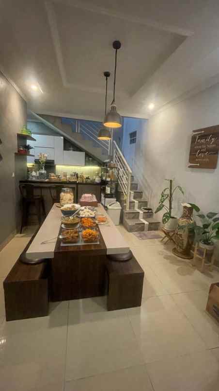 dijual rumah area kembar timur srimahi