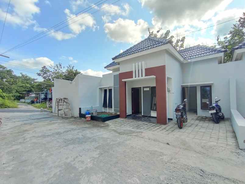 dijual rumah bangunjiwo kasihan bantul