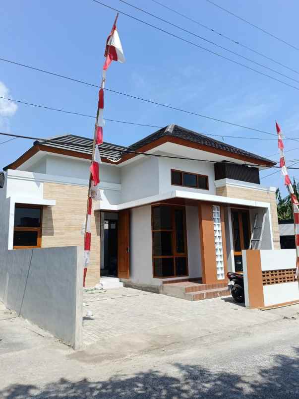 dijual rumah banrul