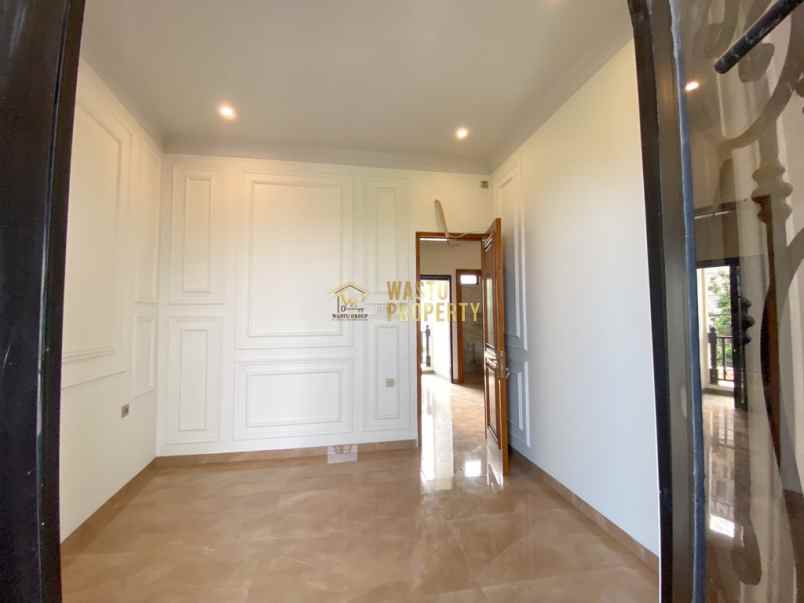 dijual rumah banyuraden