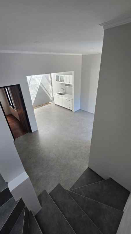 dijual rumah baru 2 lantai siap huni di cinere