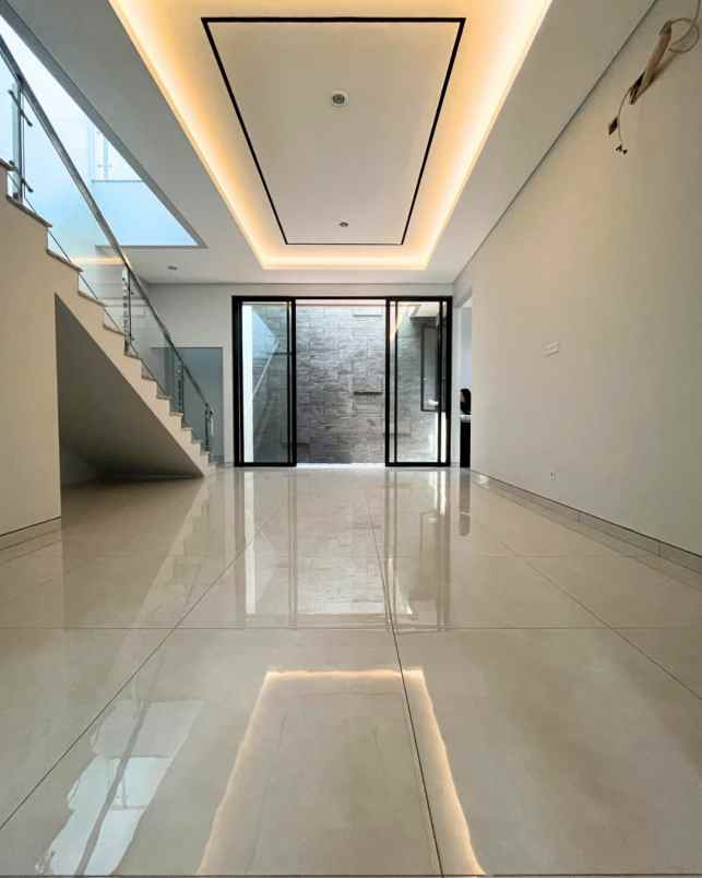 dijual rumah baru gress di citraland cluster woodland