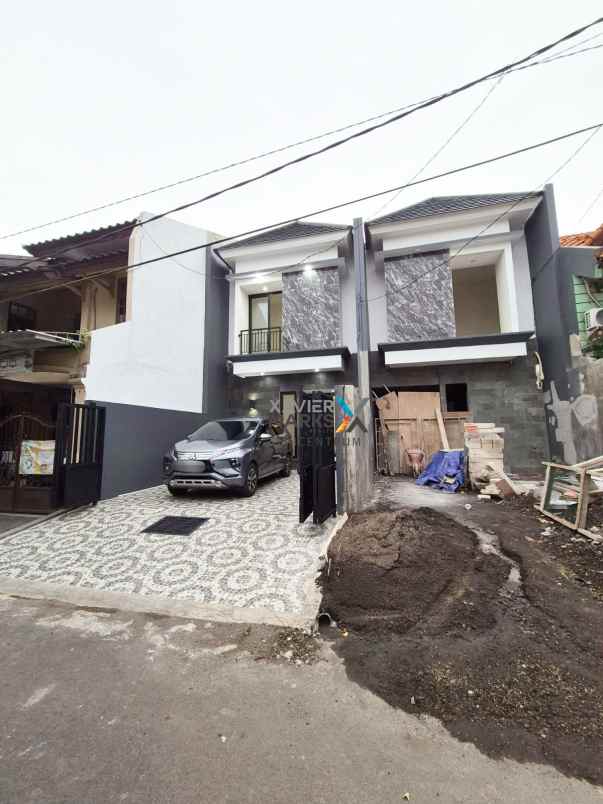 dijual rumah baru gress di rungkut akses enak