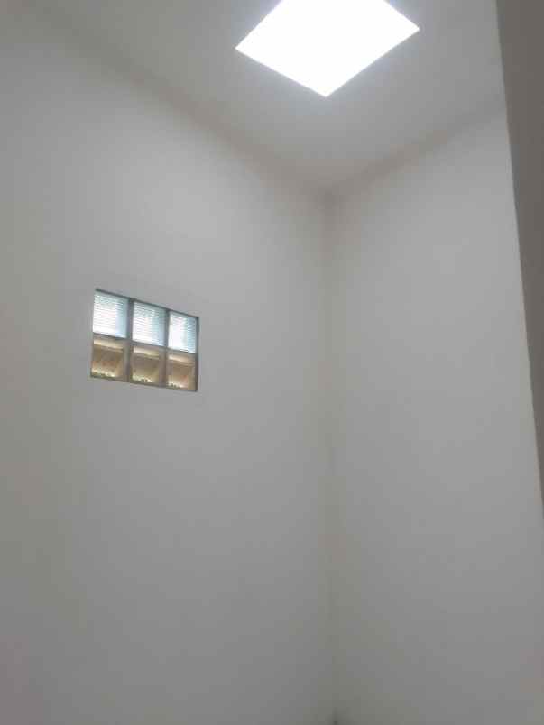 dijual rumah baru siap huni di kolmas cipageran