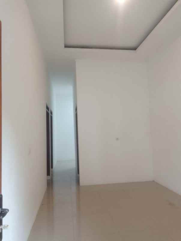 dijual rumah baru siap huni di kolmas cipageran