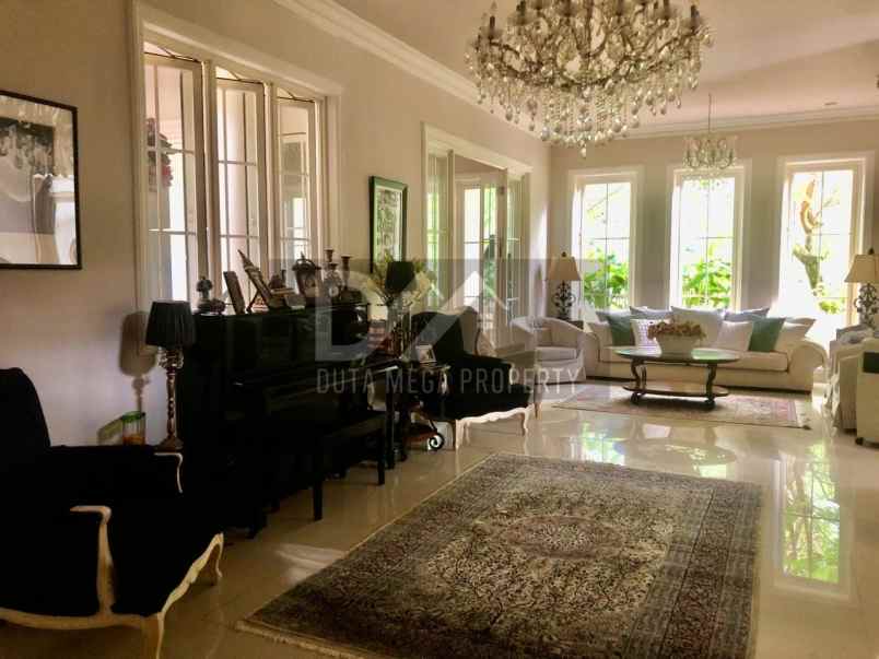 dijual rumah bergaya mediterania di les belles mainson