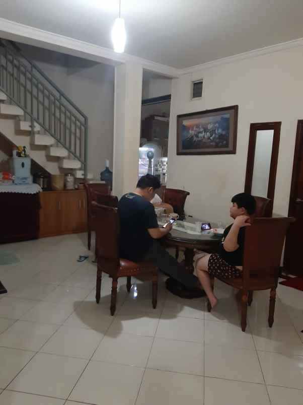 dijual rumah bintara