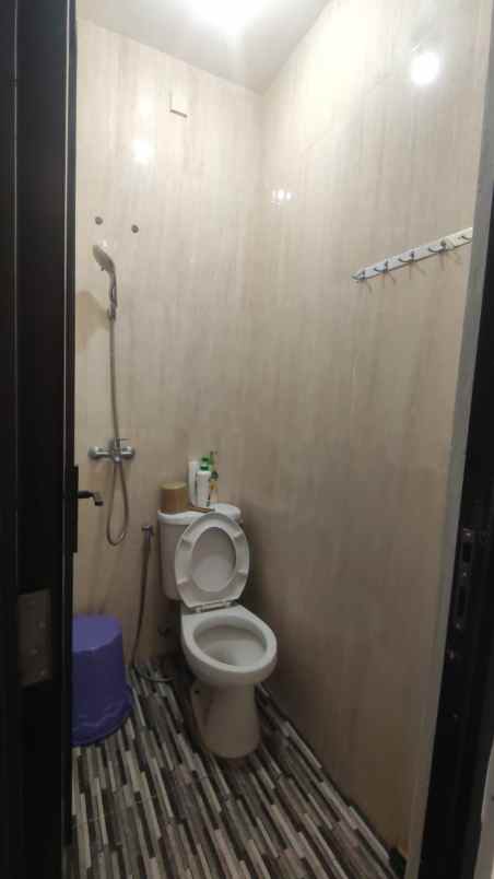 dijual rumah bsb village aurora garden