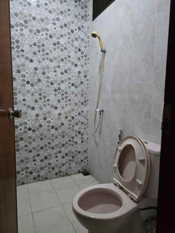 dijual rumah bub di griya inti sentosa