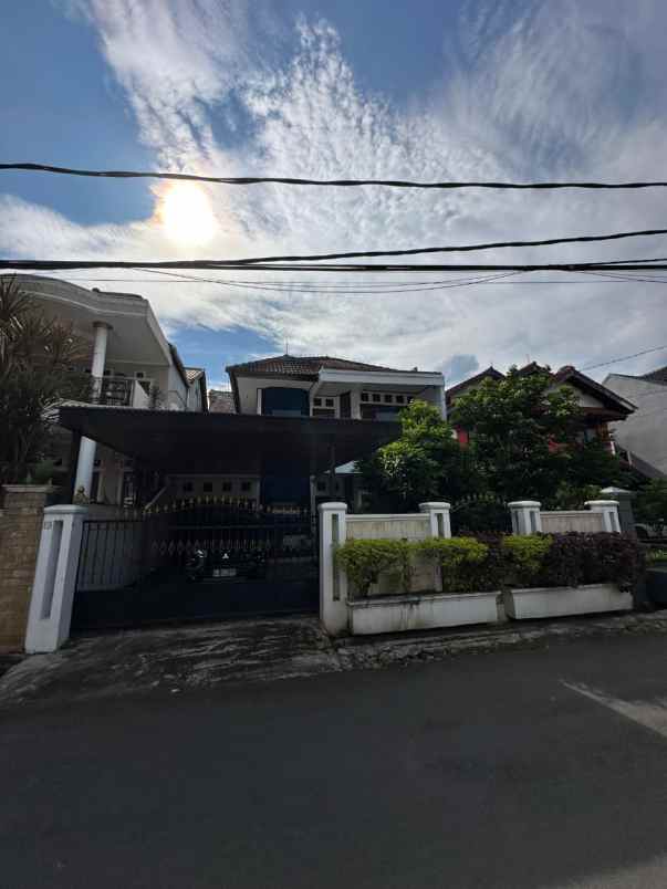 dijual rumah bukit permai cibubur