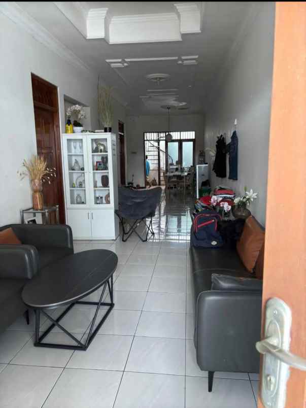 dijual rumah candi penataran kalipancur