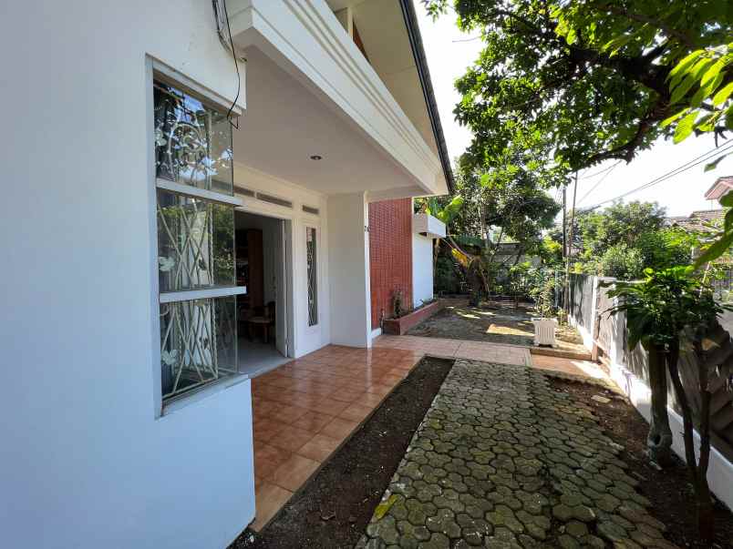 dijual rumah cantik komplek di pamulang