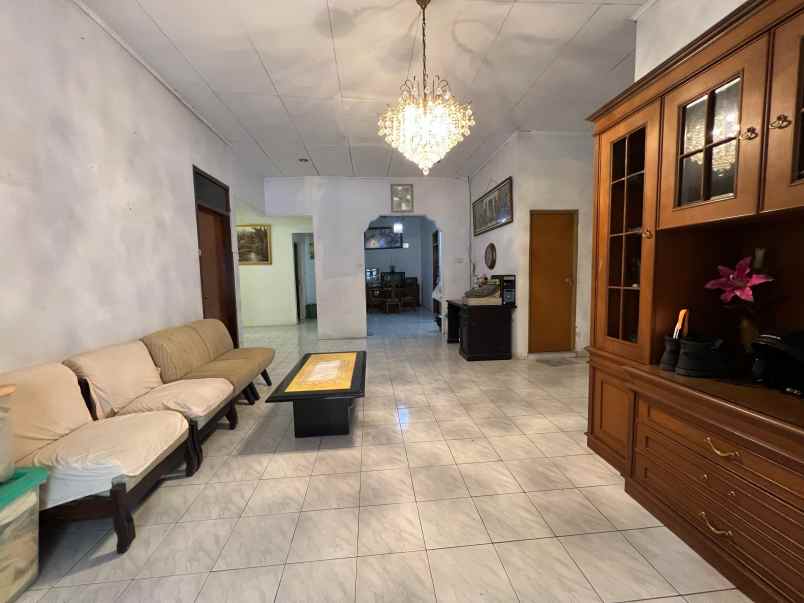 dijual rumah cantik komplek di pamulang