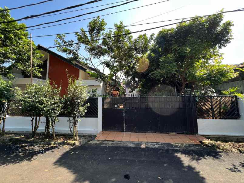 dijual rumah cantik komplek di pamulang