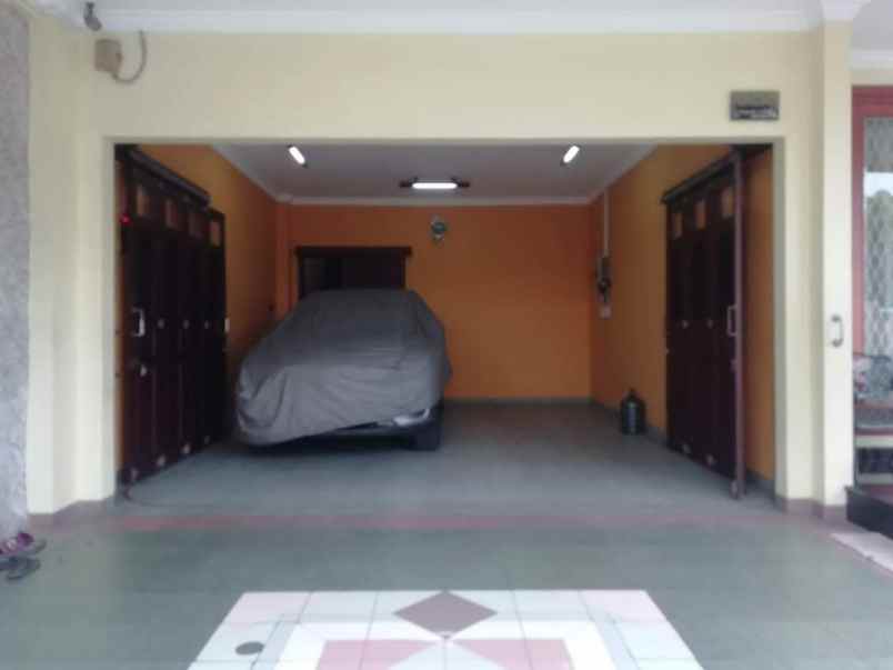 dijual rumah cempaka putih tengah