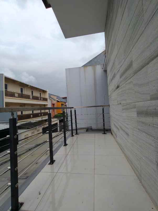 dijual rumah cempaka putih timur