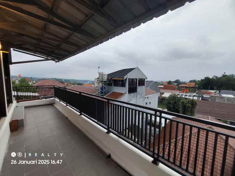 dijual rumah cigadung kota bandung jawa