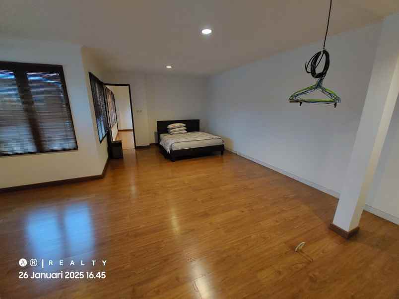 dijual rumah cigadung kota bandung jawa