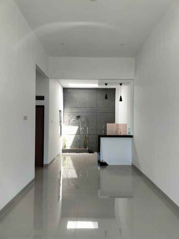 dijual rumah cihanjuang