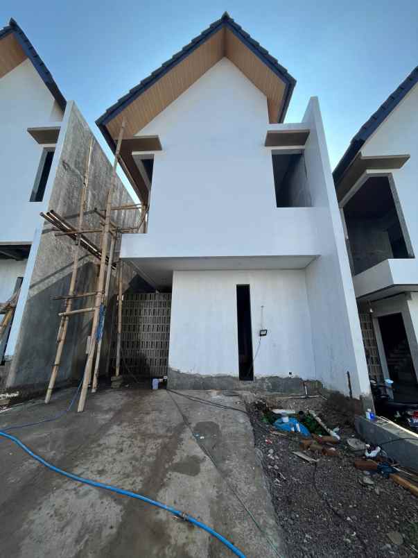 dijual rumah cihanjuang cimahi utara